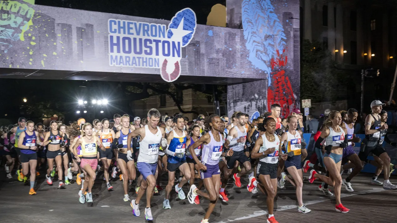 Chevron Houston Marathon, photo 1 of 4