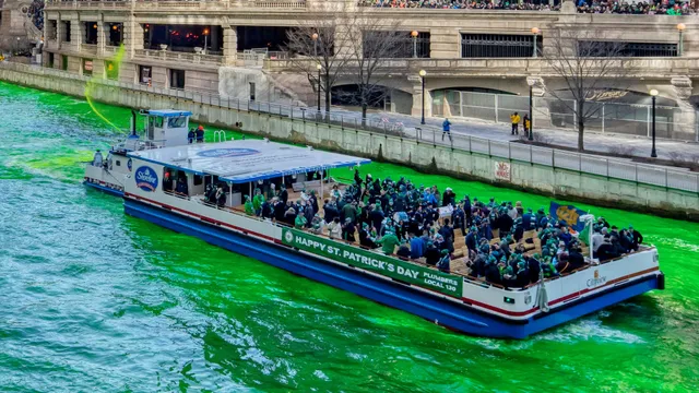 Chicago St. Patrick's Day Parade and River Dyeing