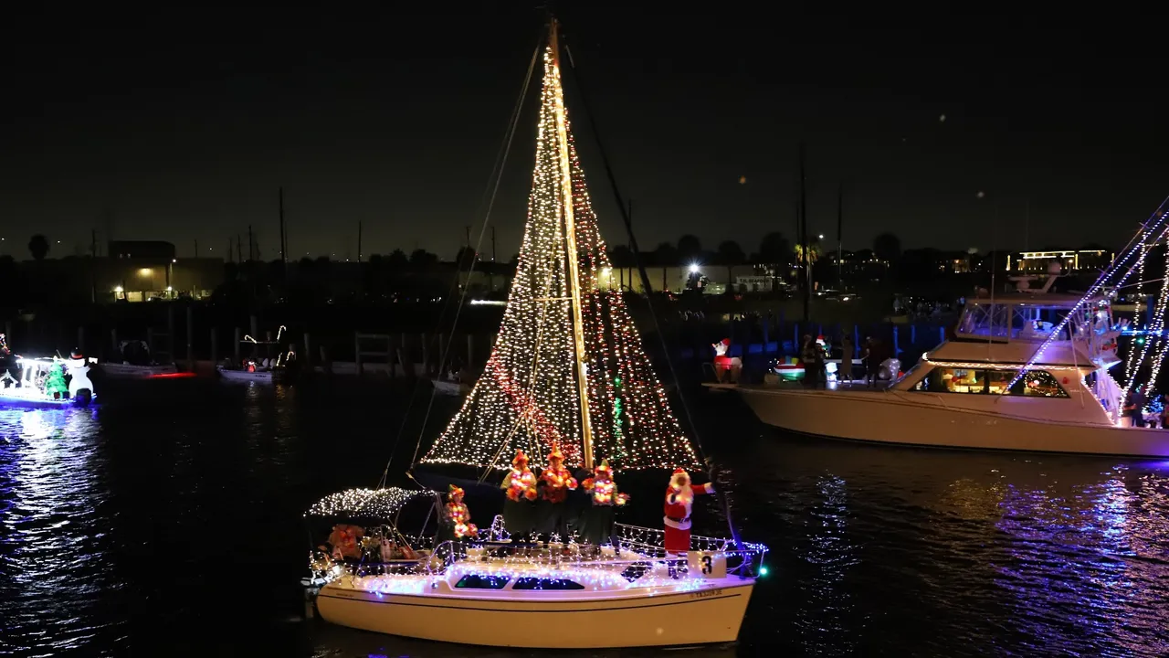Christmas Boat Lane Parade, photo 1 of 3
