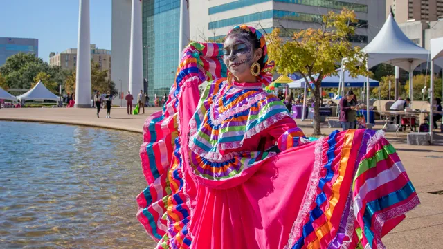 Dallas Dia de los Muertos Parade and Festival