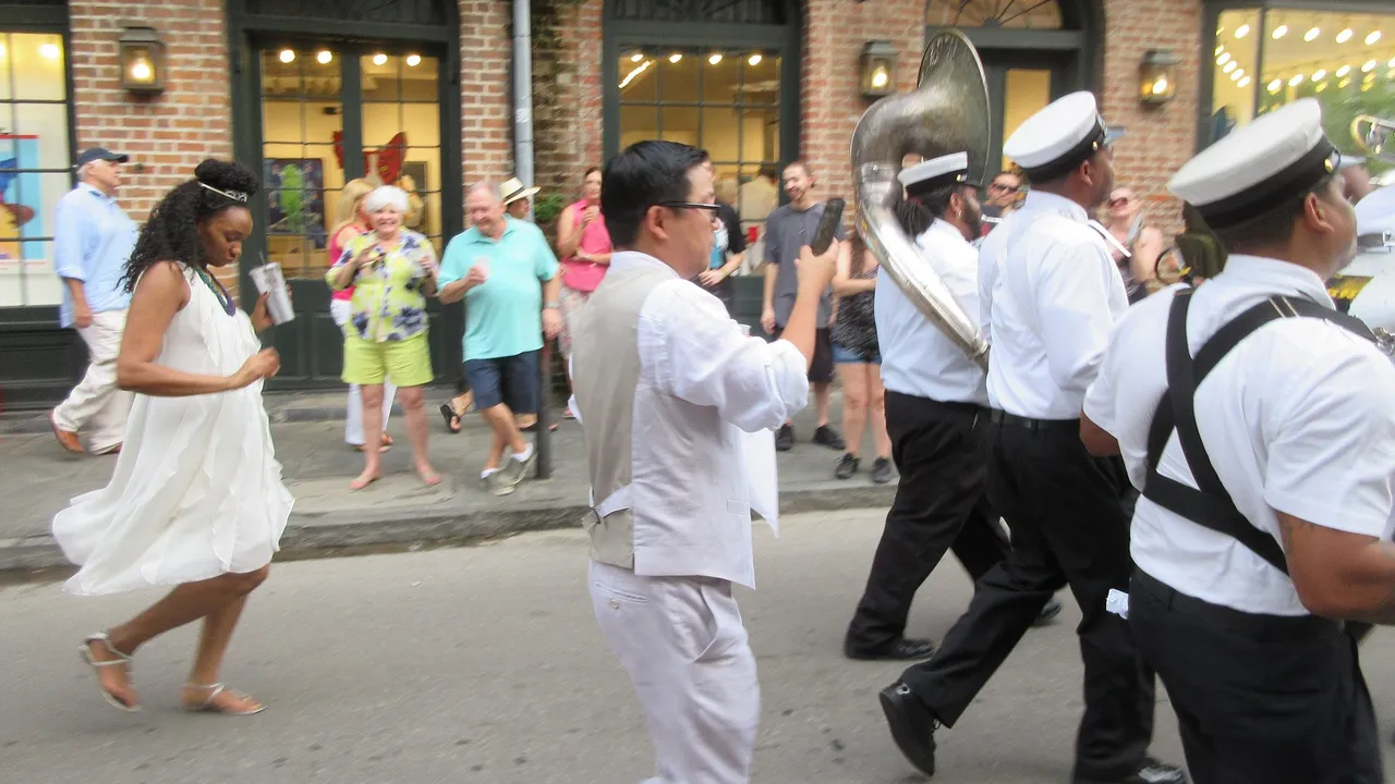 Dirty Linen Night, photo 1 of 5