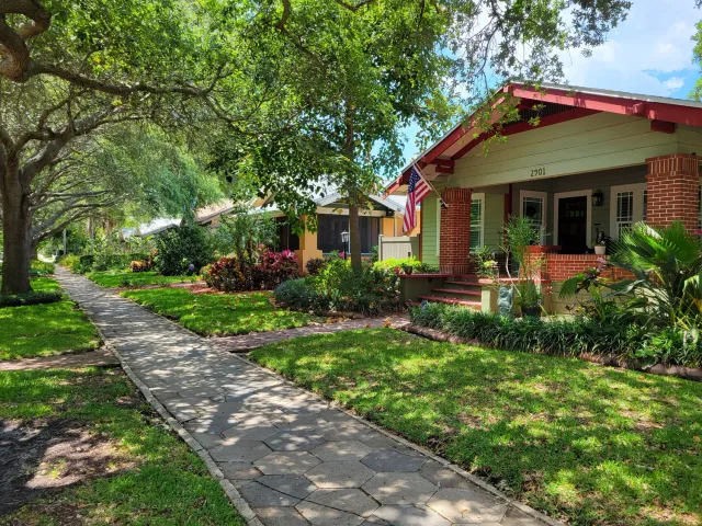 Historic Kenwood BungalowFest Home Tour