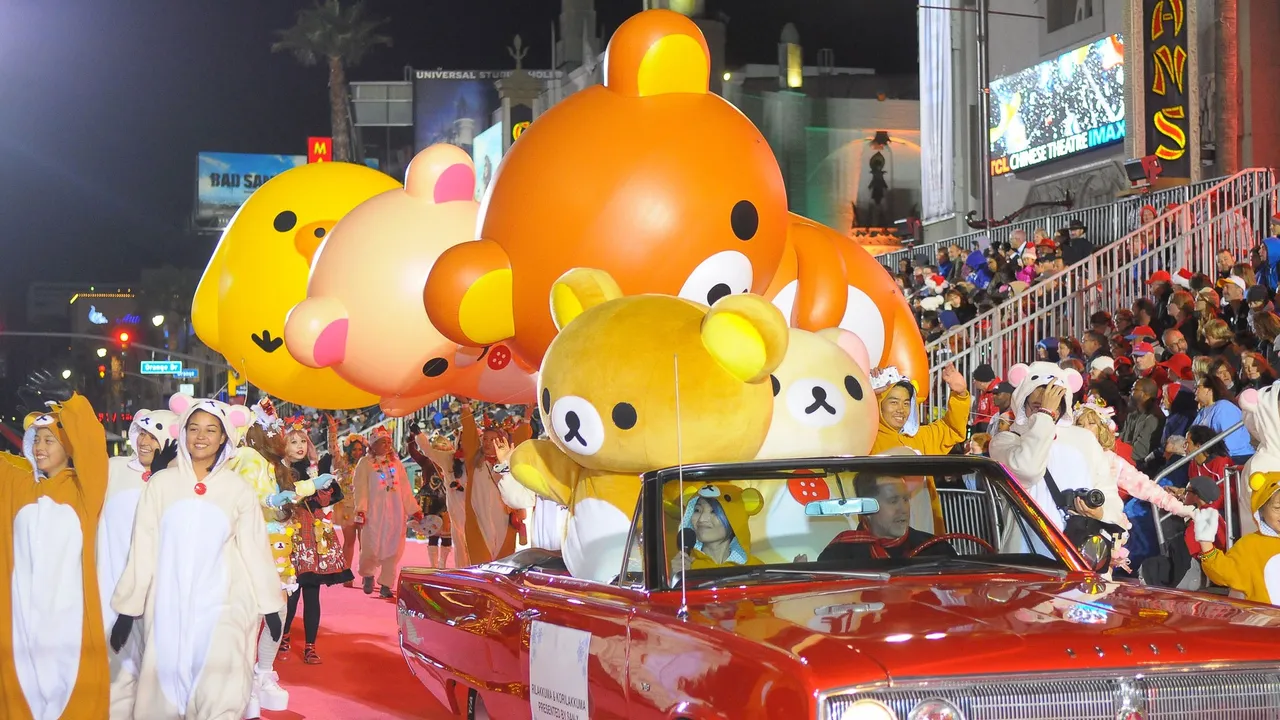 Hollywood Christmas Parade, photo 1 of 3