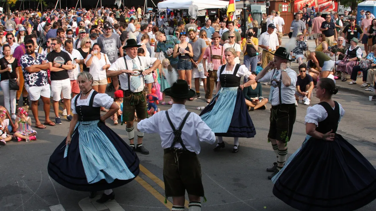 Maifest Chicago, photo 1 of 3