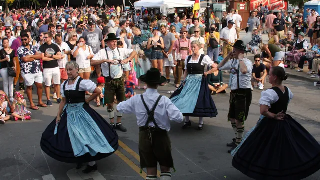 Maifest Chicago