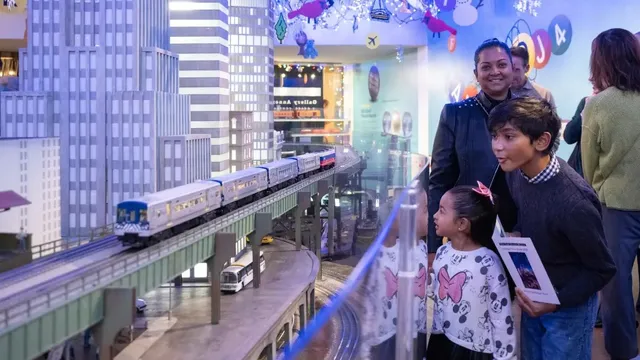 New York Transit Museum Holiday Train Show