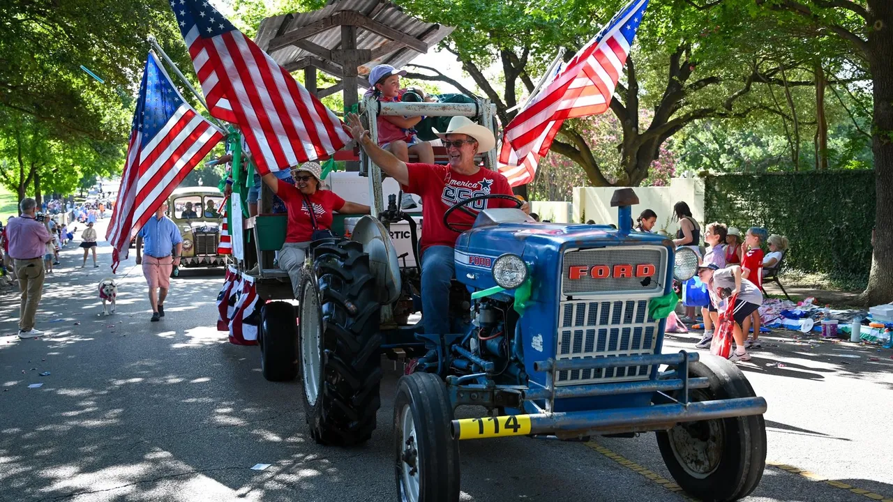Park Cities 4th of July Parade, photo 1 of 5