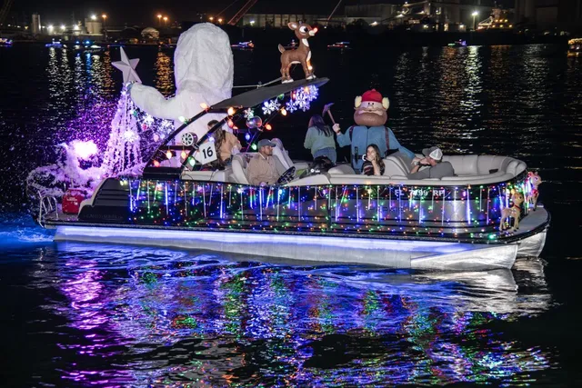Tampa Holiday Lighted Boat Parade