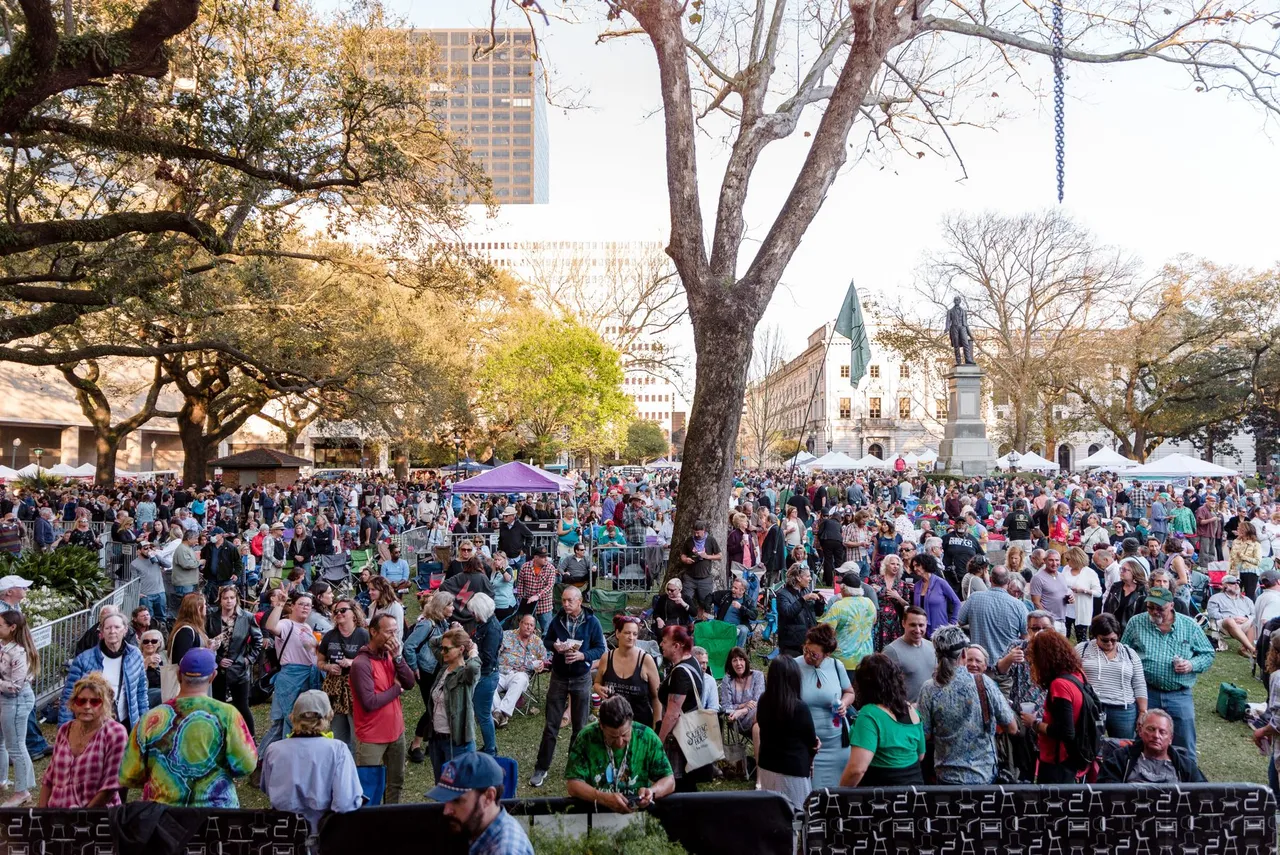 Wednesday at the Square, photo 1 of 4