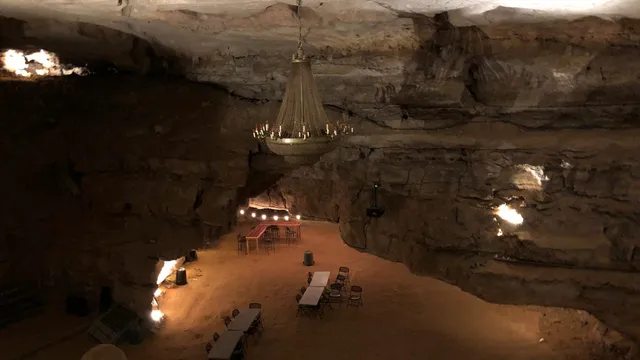 Cumberland Caverns