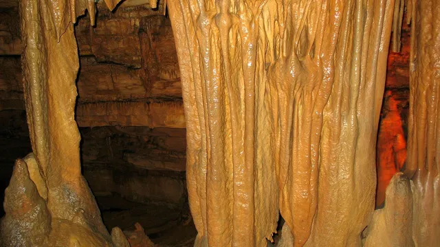 Marengo Cave